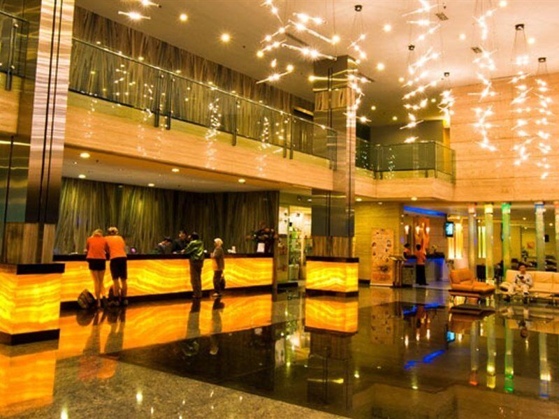 Fm7 리조트 호텔 - 자카르타 공항 탕그랑 외부 사진